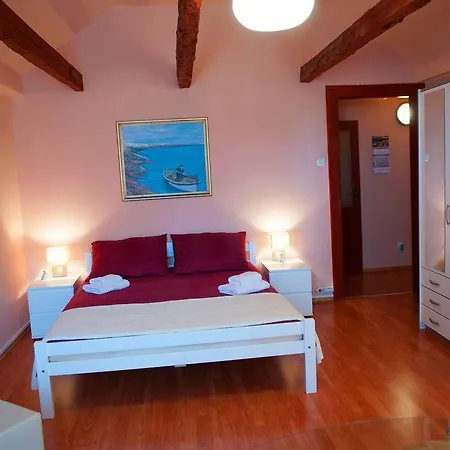 Gajeta Apartment *